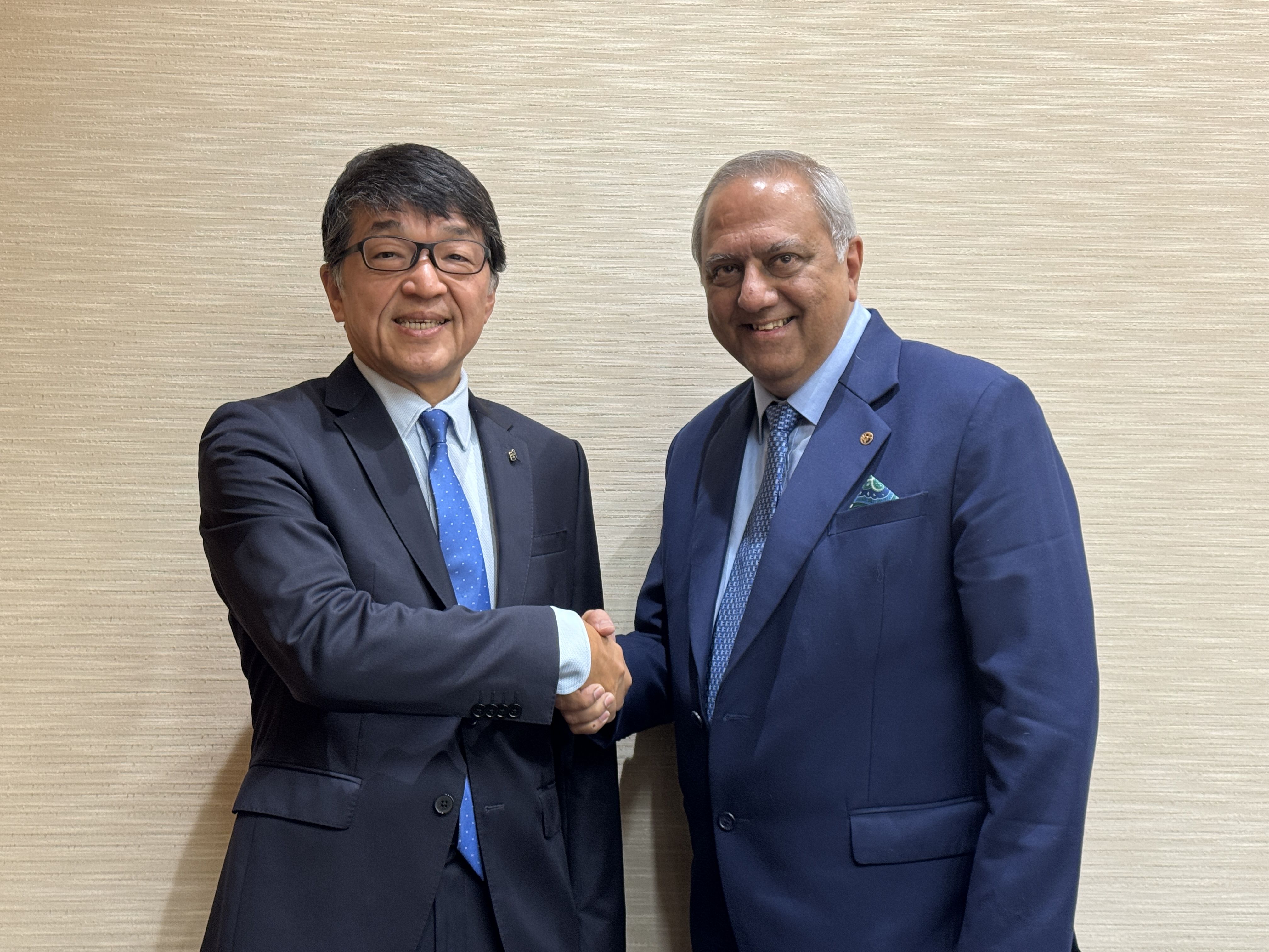 Left - Toshimitsu IMAI, President & CEO, Toyota Tsusho Corporation Right – Haresh ASWANI, Chief Executive, Tolaram
