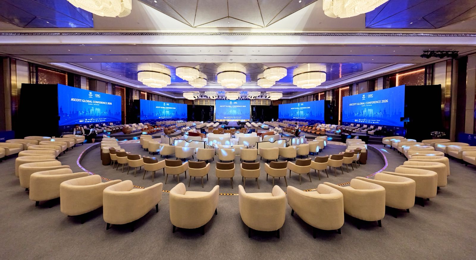 Set to establish its credentials in Vietnam’s fast-growing meetings and events market, Ascott Tay Ho Hanoi offers 13 flexible event spaces including Hanoi’s largest pillarless hotel grand ballroom with capacity for up to 2,000 guests.